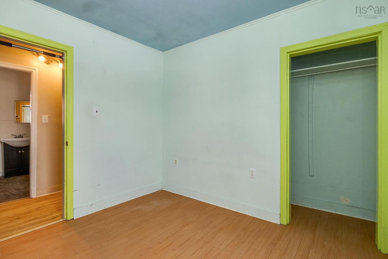 16 High Street, Dartmouth, NS