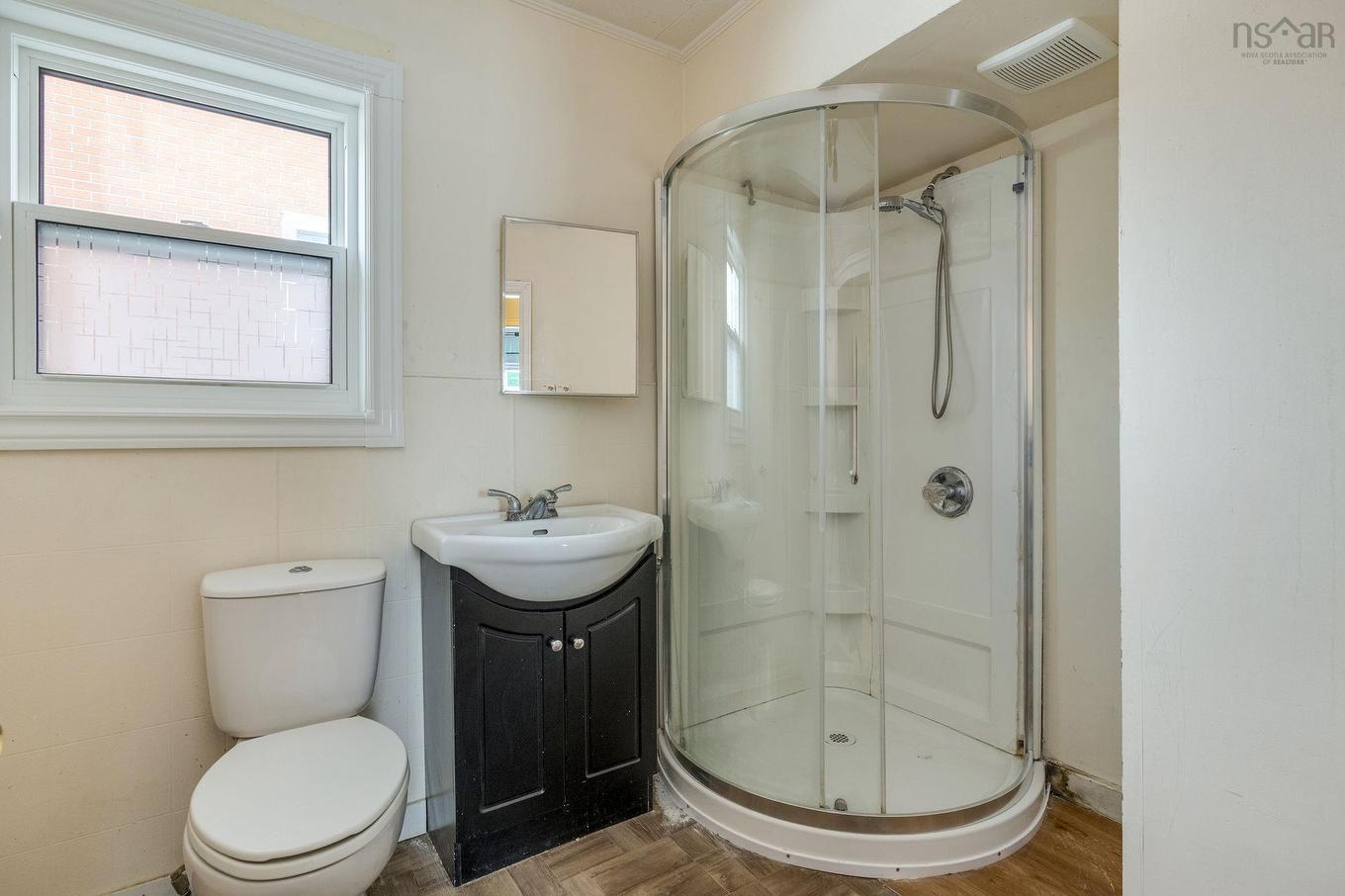 16 High Street, Dartmouth, NS