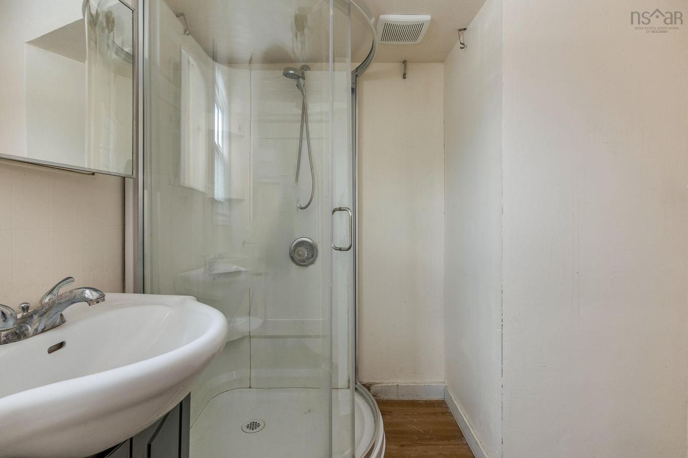 16 High Street, Dartmouth, NS