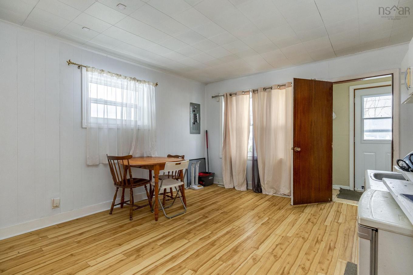 16 High Street, Dartmouth, NS