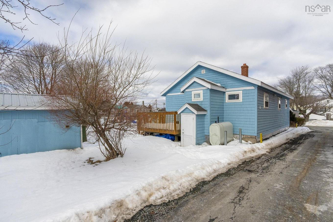 16 High Street, Dartmouth, NS