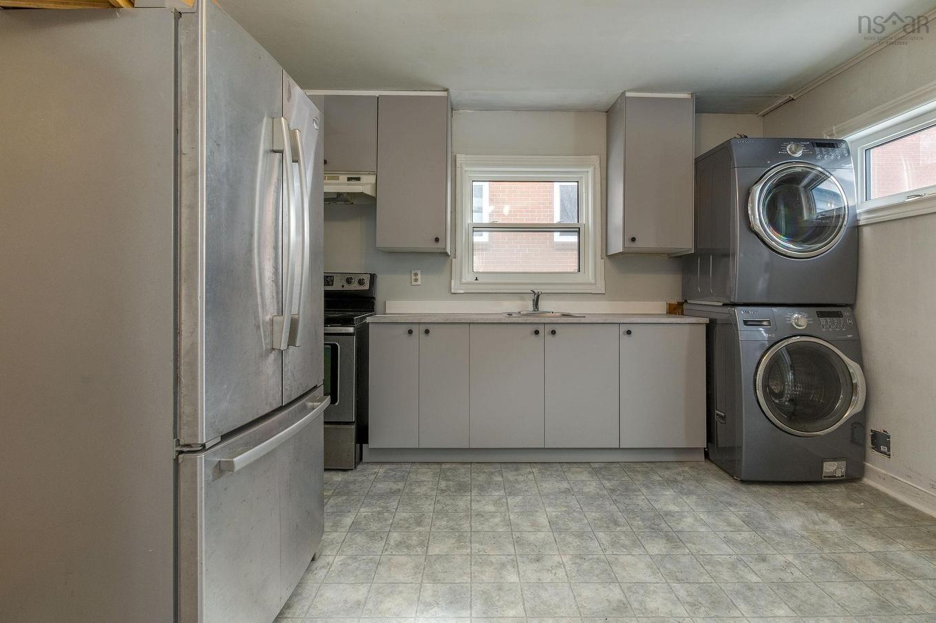 16 High Street, Dartmouth, NS