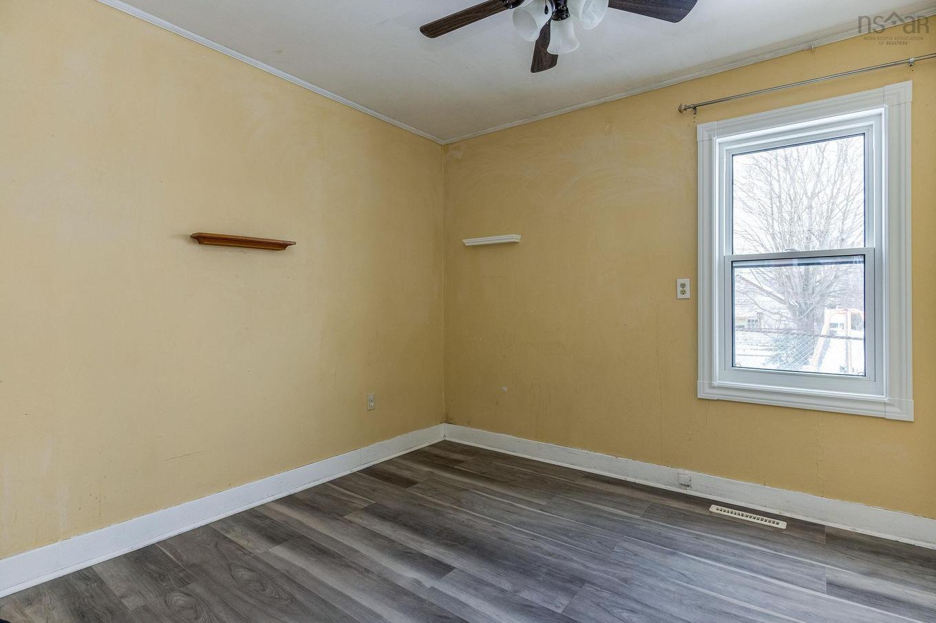 16 High Street, Dartmouth, NS