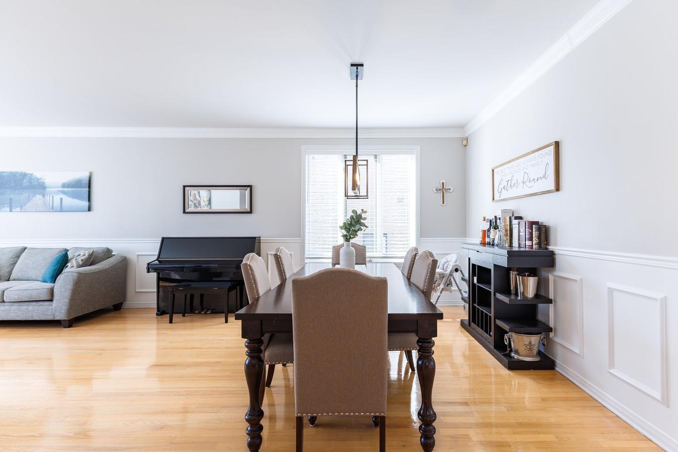 Dining room - 349 Rue Roger-Pilon, Dollard-Des-Ormeaux, QC - Indoor Photo Showing Other Room