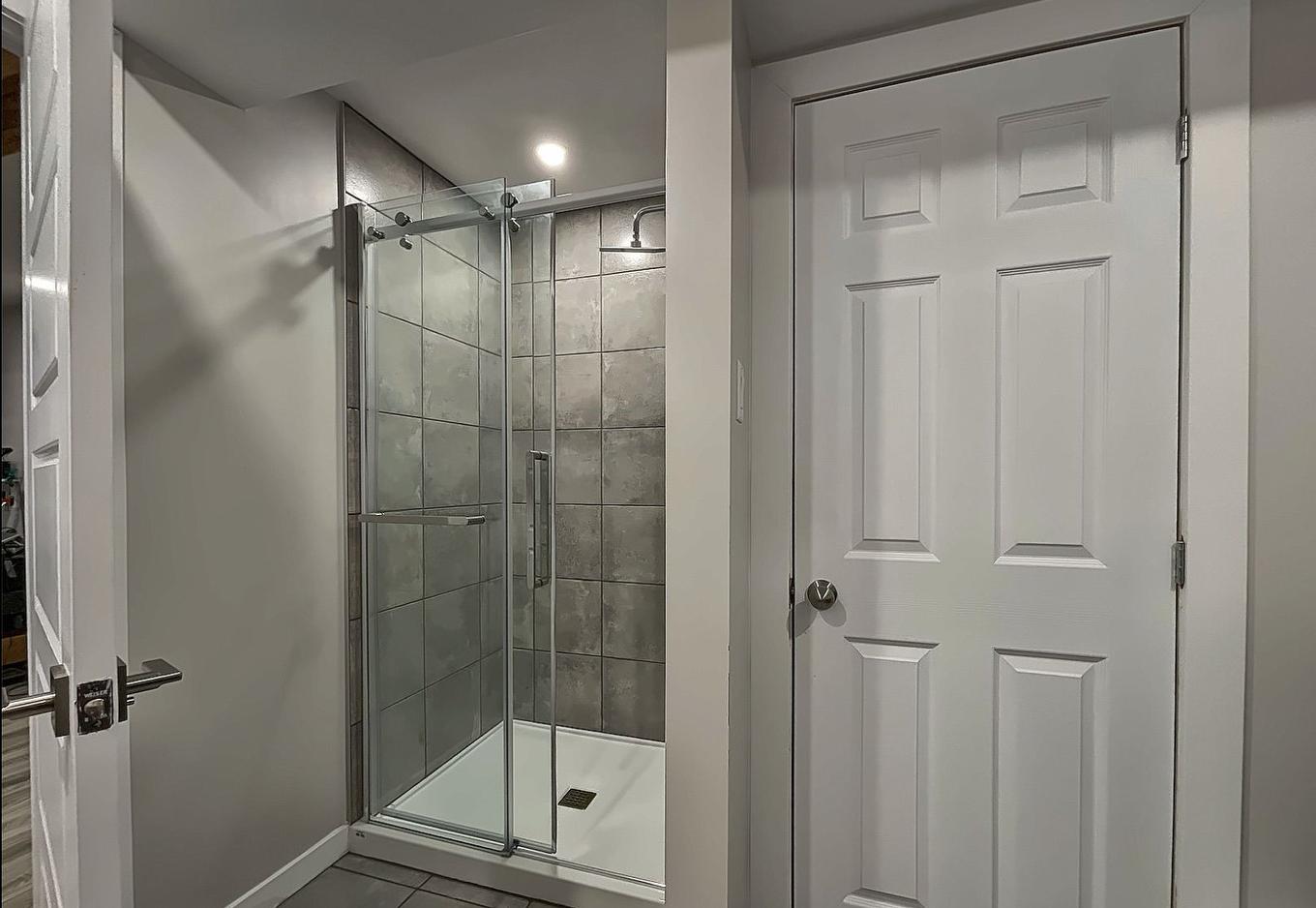 Bathroom - 1533 1Re Avenue Du Lac-Lemenn, Sainte-Julienne, QC - Indoor Photo Showing Bathroom