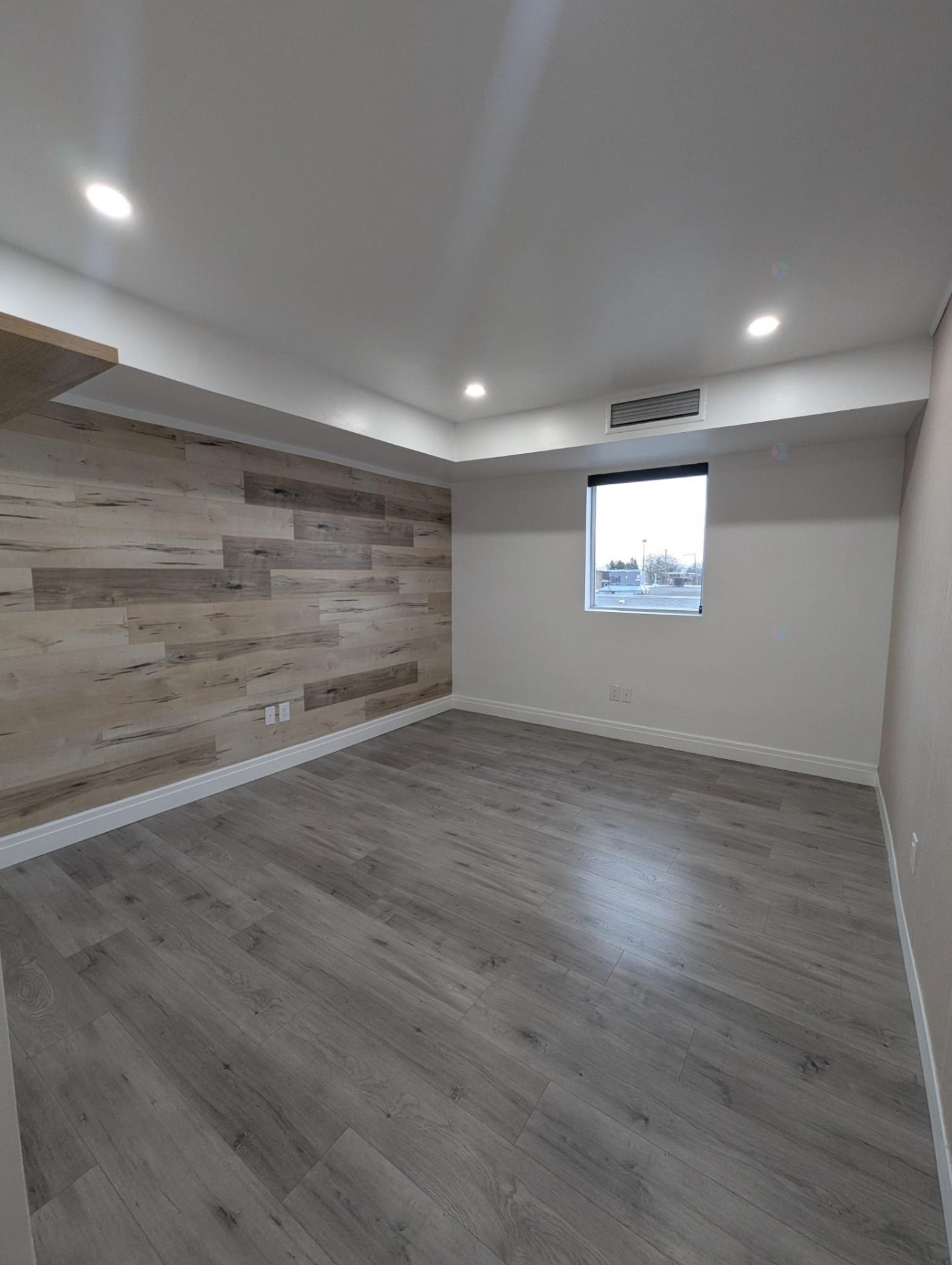 Bureau - 203-1811 Boul. Des Laurentides, Laval (Chomedey), QC - Indoor