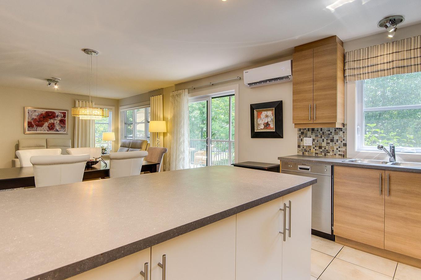 Kitchen - 202-131 Rue De Laviolette, Bromont, QC - Indoor Photo Showing Kitchen With Double Sink