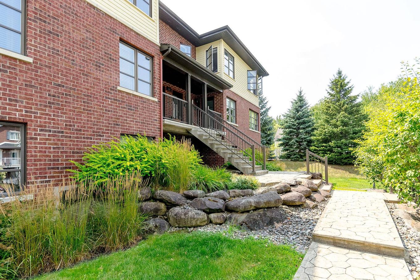 Frontage - 202-131 Rue De Laviolette, Bromont, QC - Outdoor With Exterior