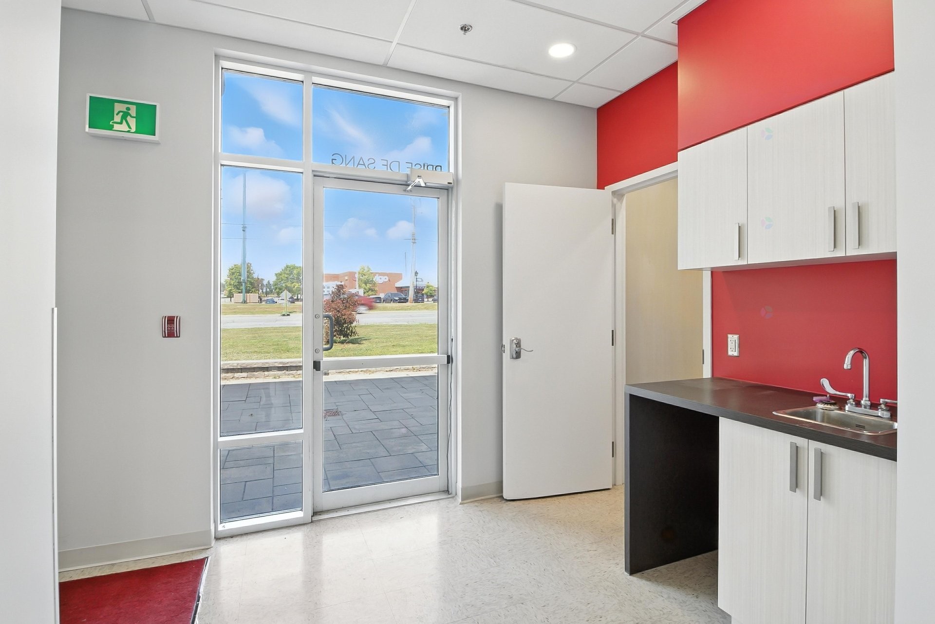 Entry - 202-362 Ch. D'Aylmer, Gatineau (Aylmer), QC - Indoor