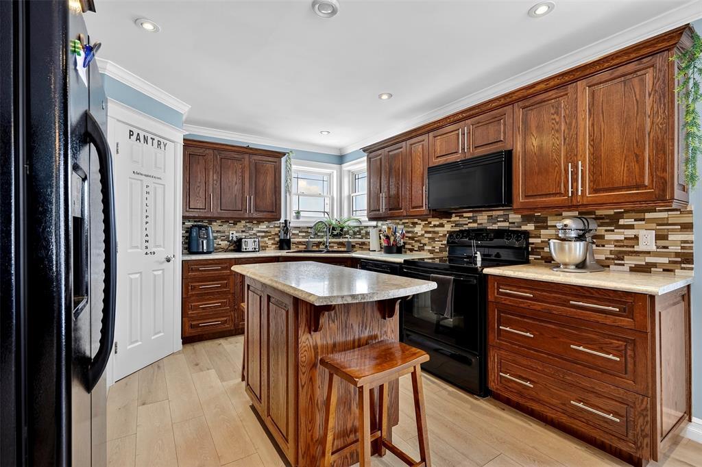 204 Glam Road, Clarkes Beach, NL