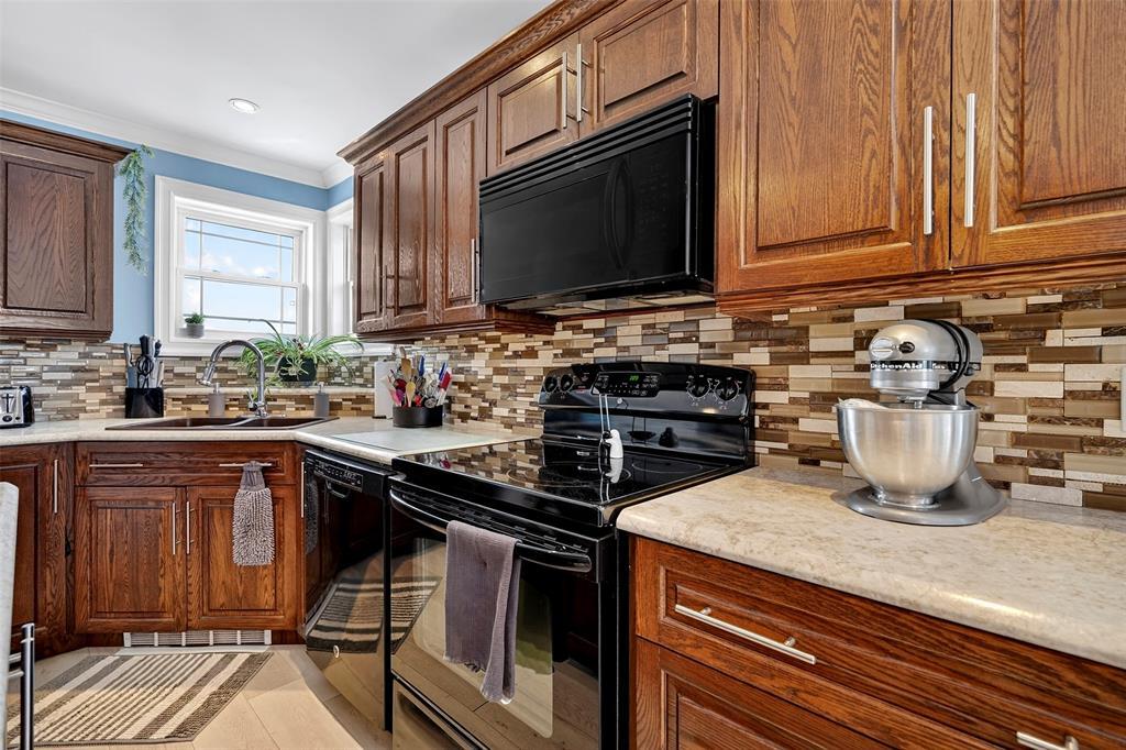 204 Glam Road, Clarkes Beach, NL