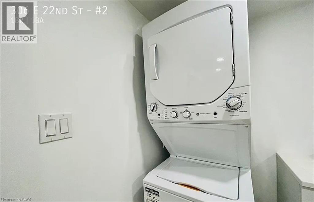 306 East 22Nd Street, Hamilton, ON - Indoor Photo Showing Laundry Room