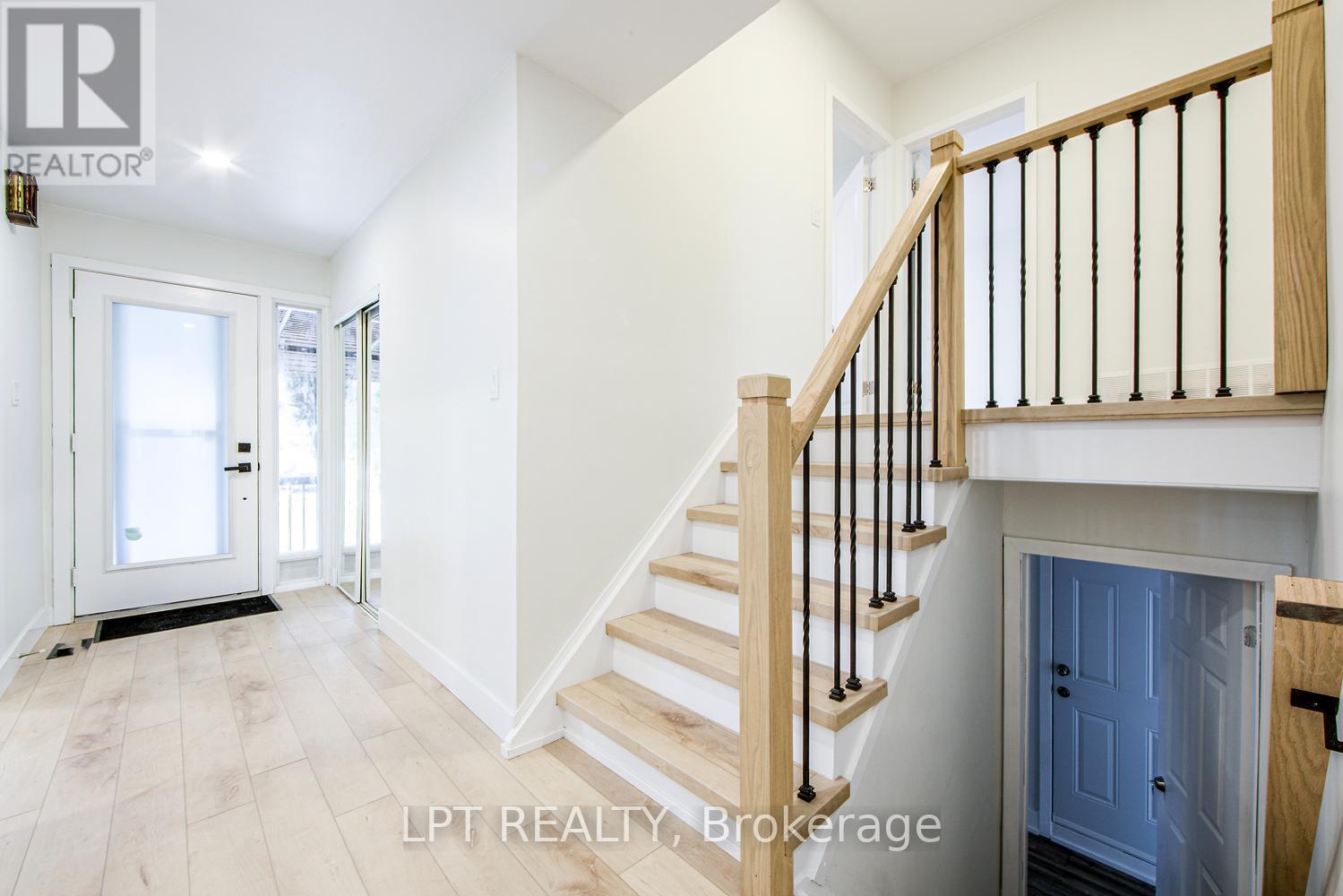 1519 Ogden Avenue, Mississauga, ON - Indoor Photo Showing Other Room