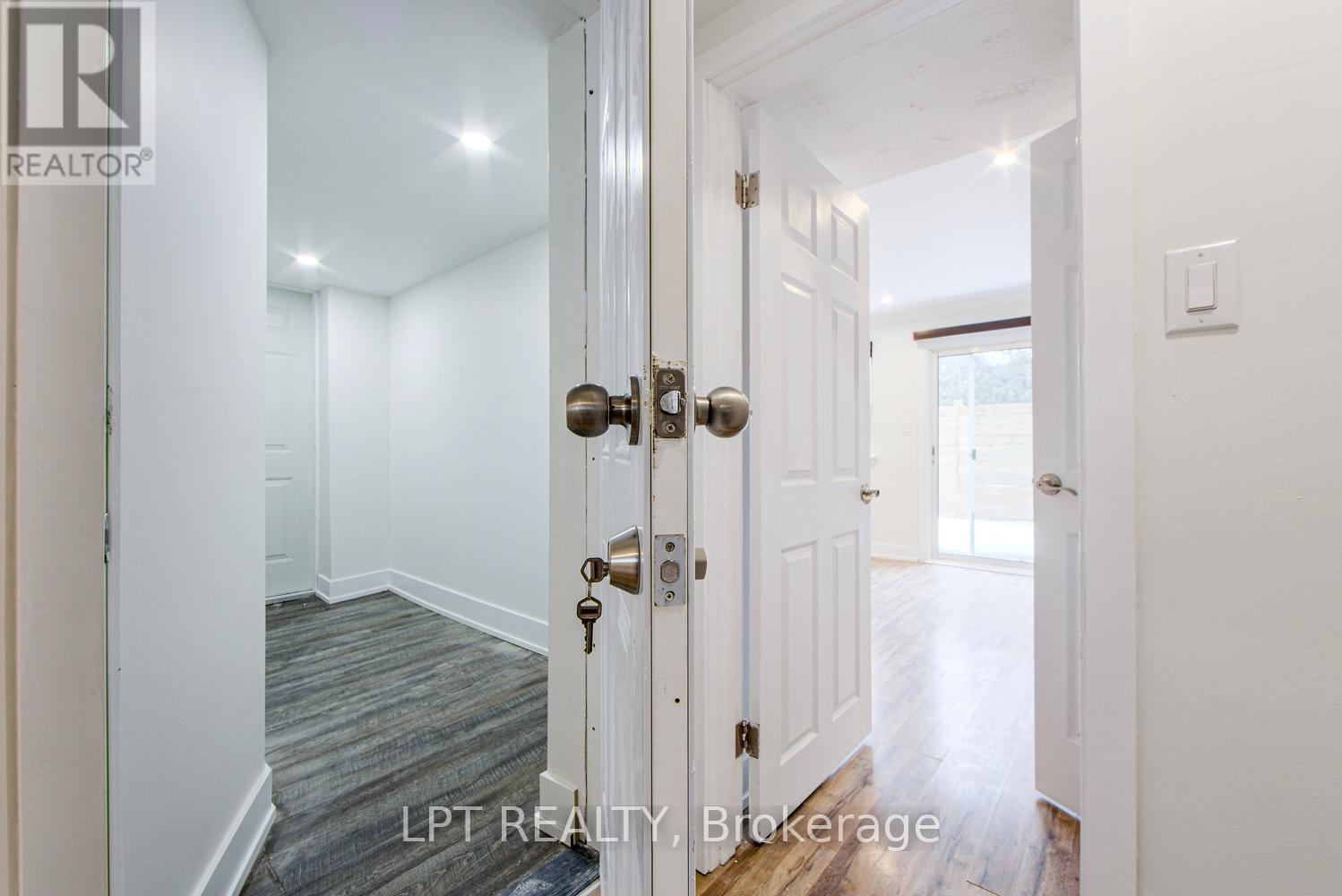 1519 Ogden Avenue, Mississauga, ON - Indoor Photo Showing Other Room