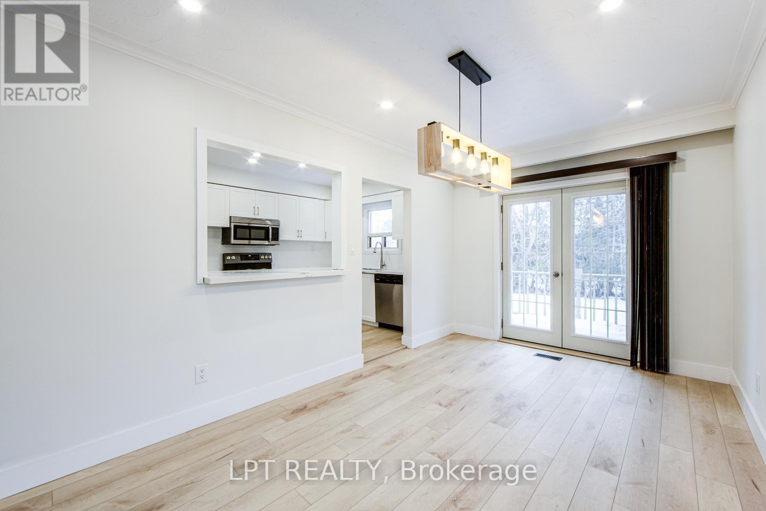 1519 Ogden Avenue, Mississauga, ON - Indoor