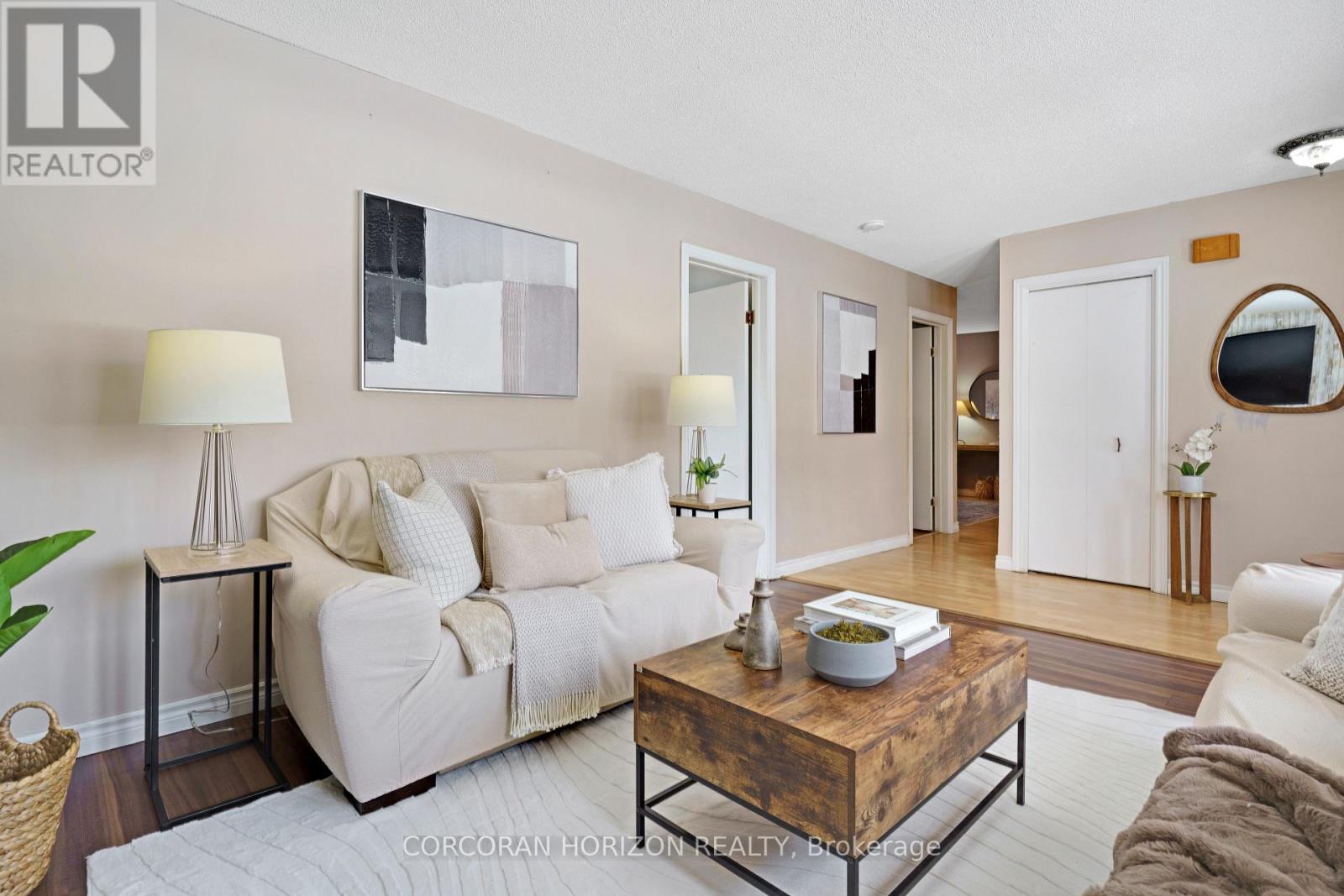69 Eagen Drive, Kitchener, ON - Indoor Photo Showing Living Room