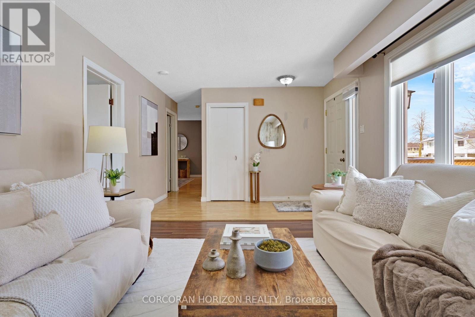 69 Eagen Drive, Kitchener, ON - Indoor Photo Showing Living Room