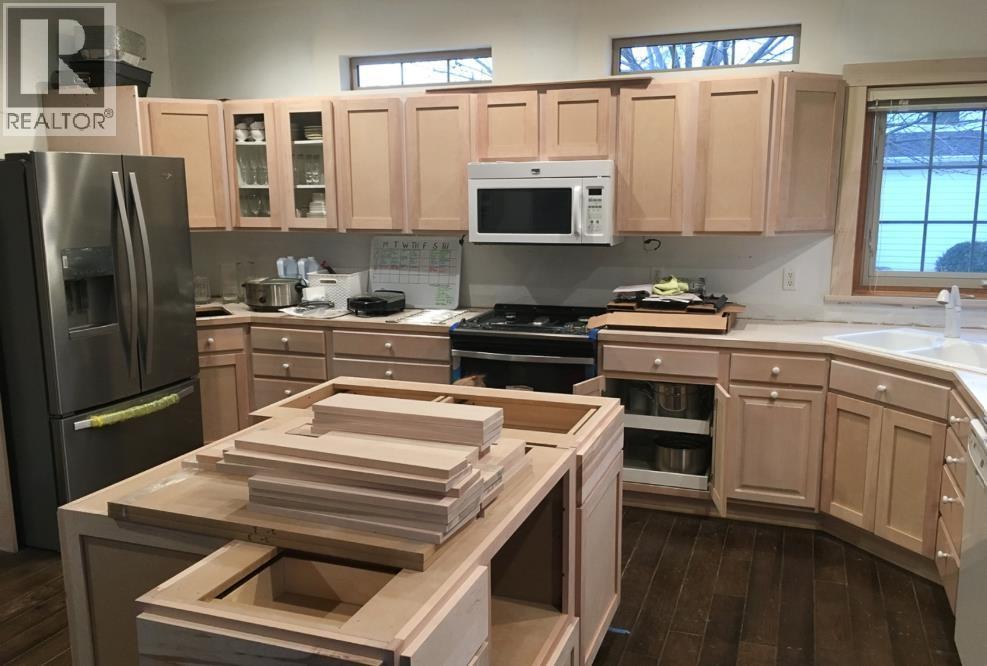 8568 Fraser Street, Vancouver, BC