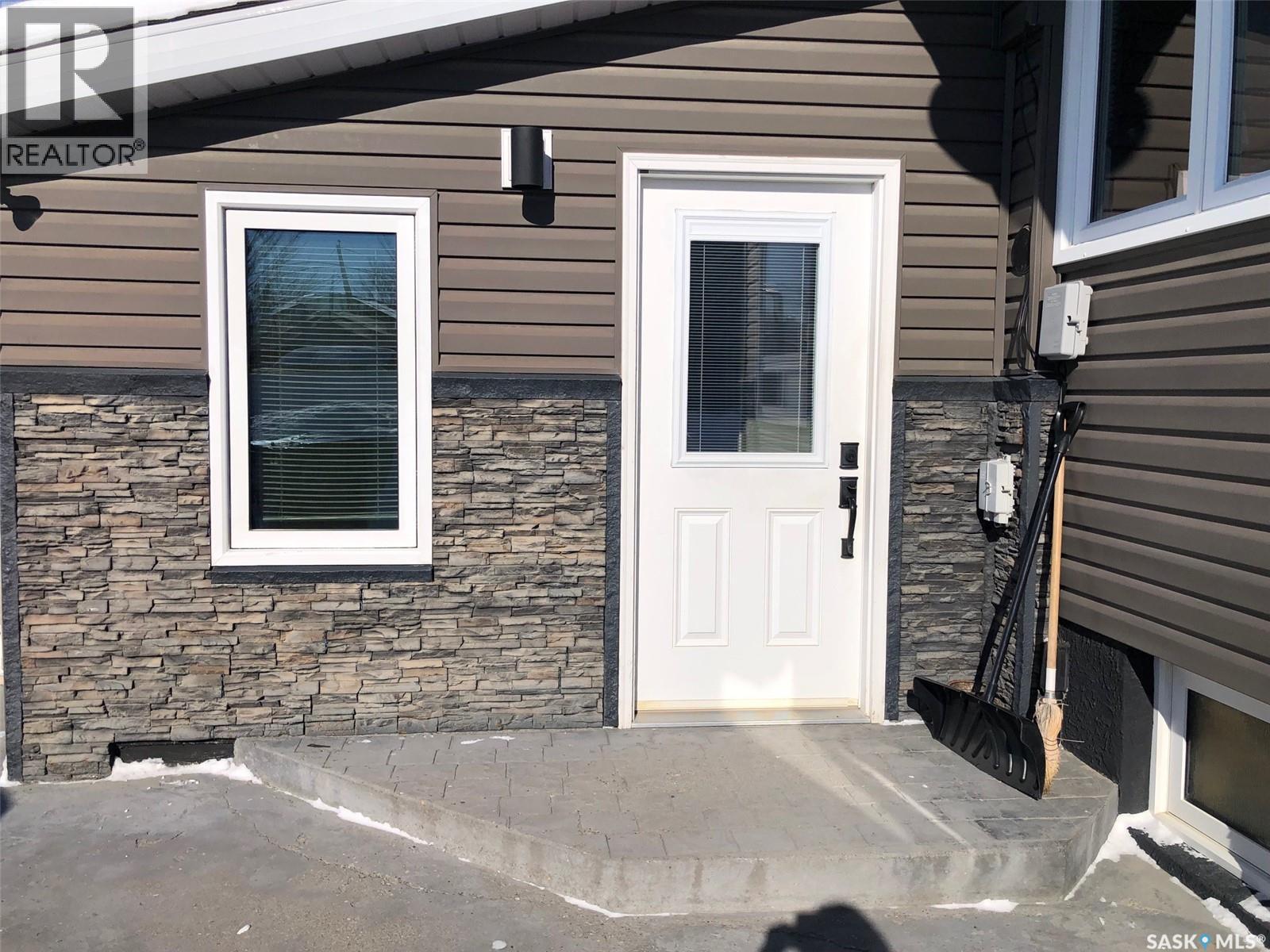 146 Jubilee Crescent, Canora, SK - Outdoor With Exterior