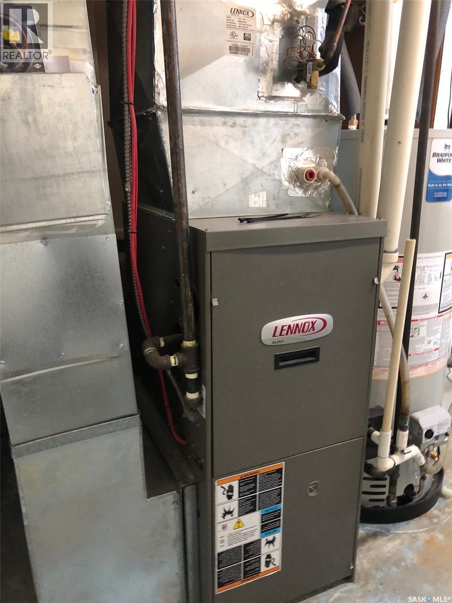 146 Jubilee Crescent, Canora, SK - Indoor Photo Showing Basement