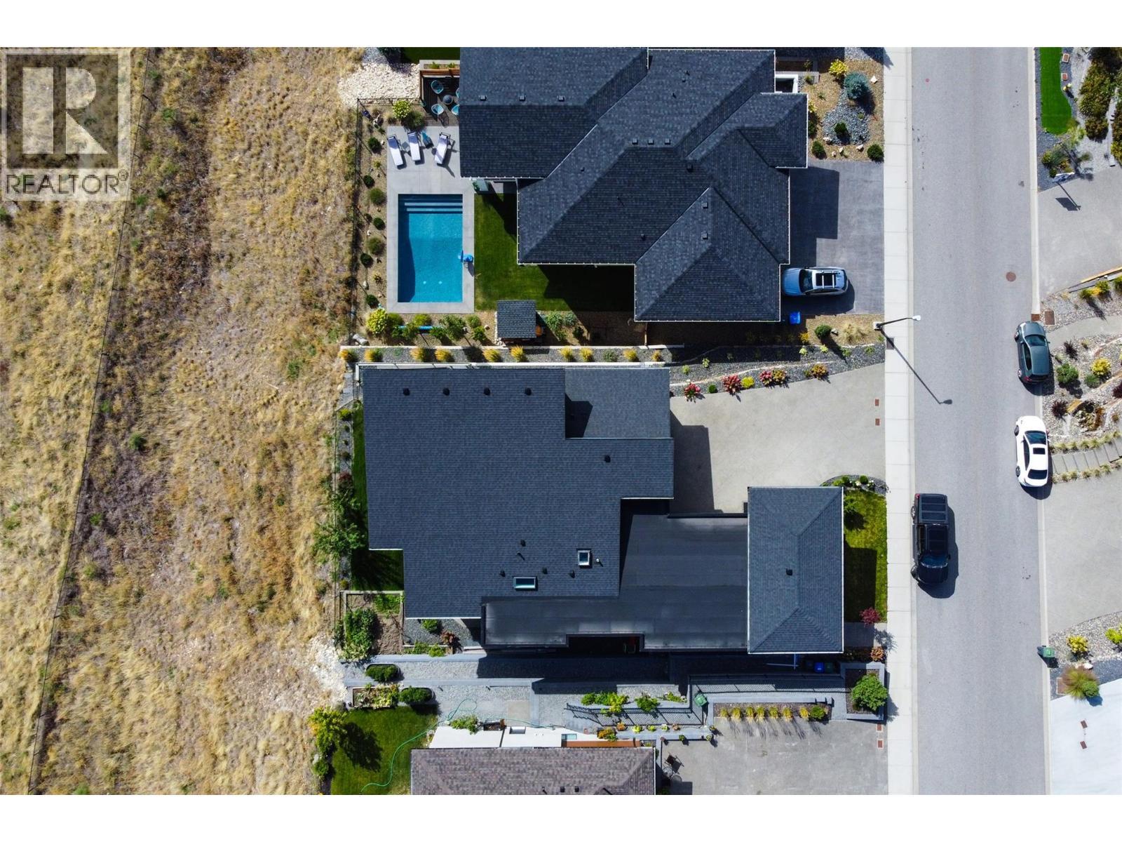 703 Carnoustie Drive, Kelowna, BC - Outdoor