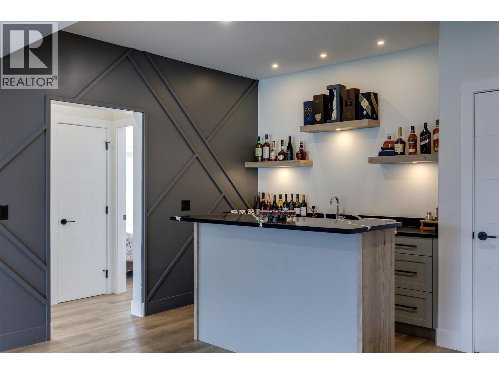 703 Carnoustie Drive, Kelowna, BC - Indoor