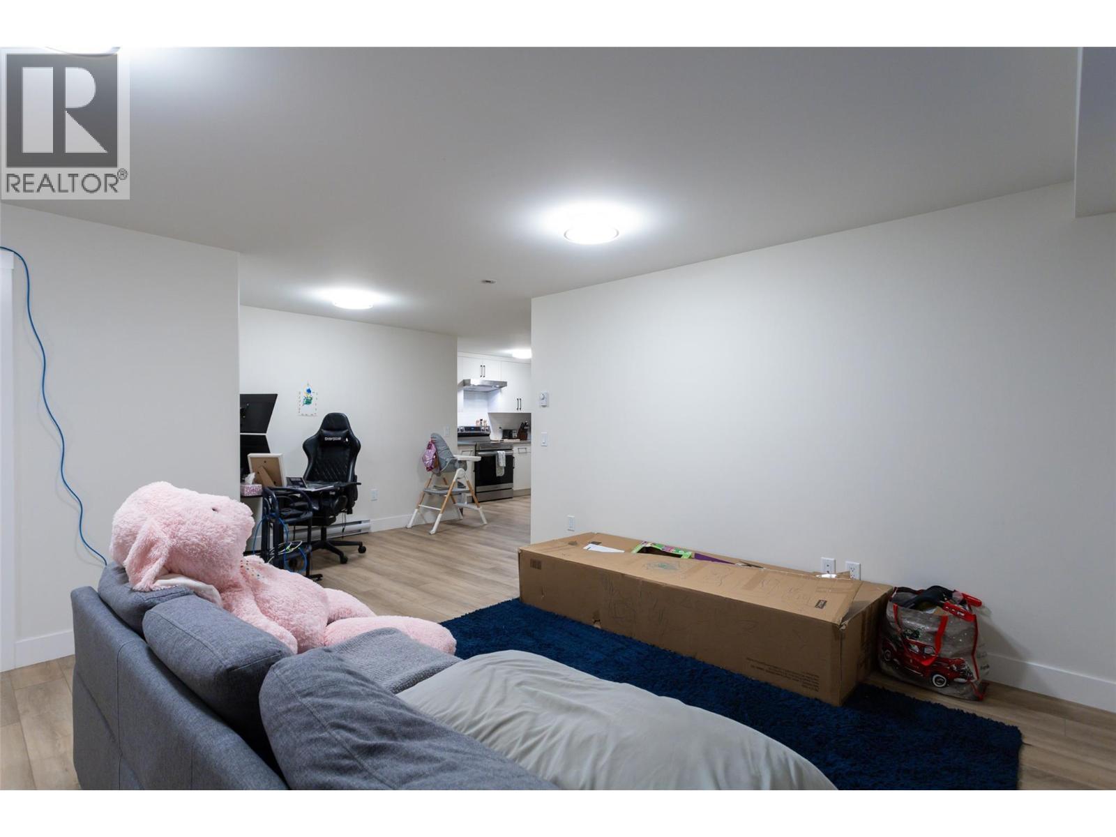 703 Carnoustie Drive, Kelowna, BC - Indoor