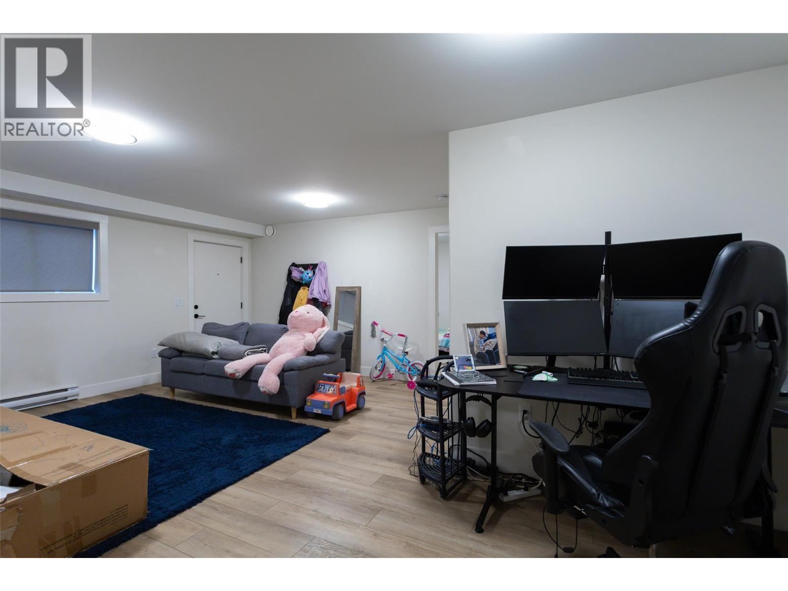 703 Carnoustie Drive, Kelowna, BC - Indoor