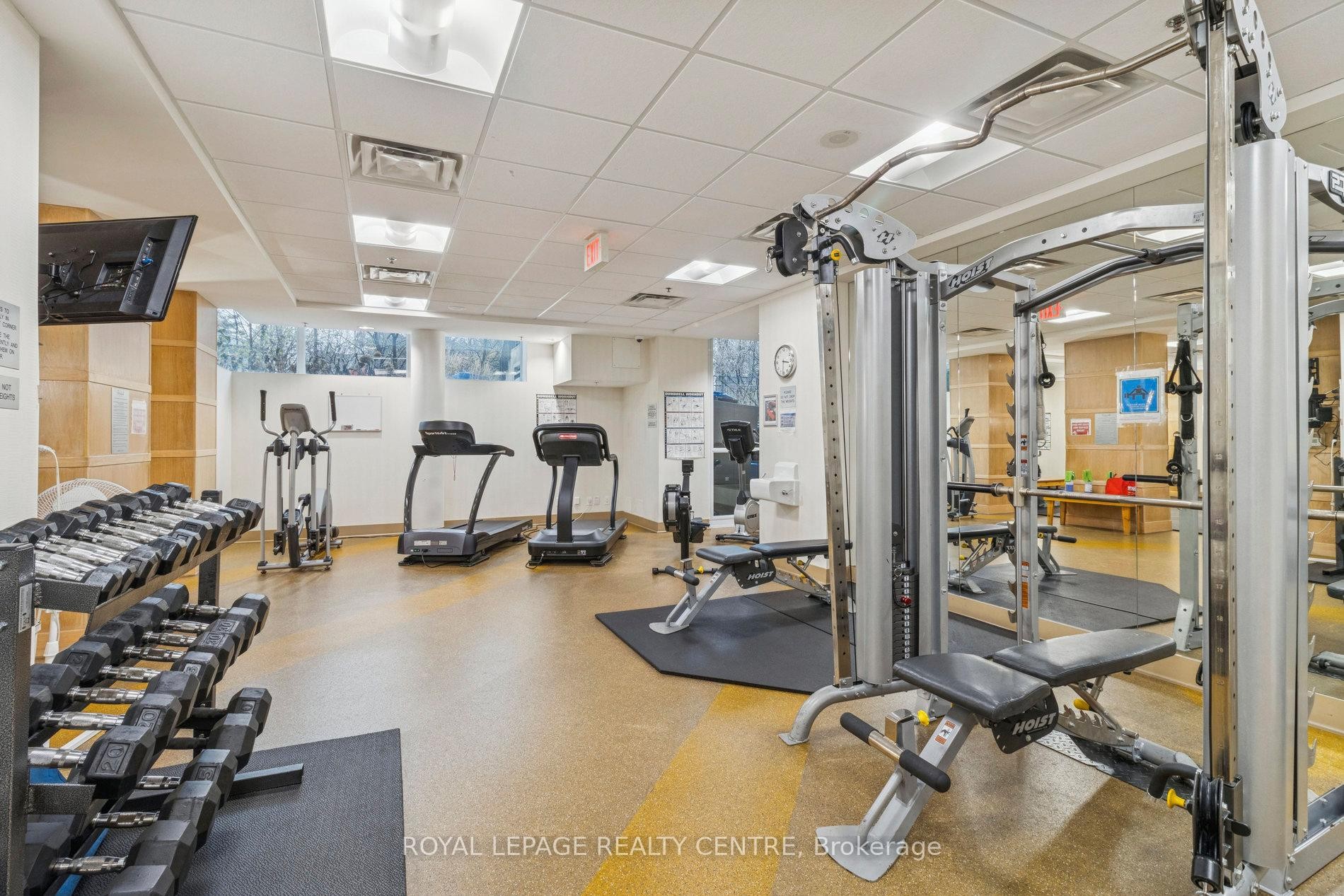 1503-1055 Southdown Road, Mississauga, ON - Indoor Photo Showing Gym Room