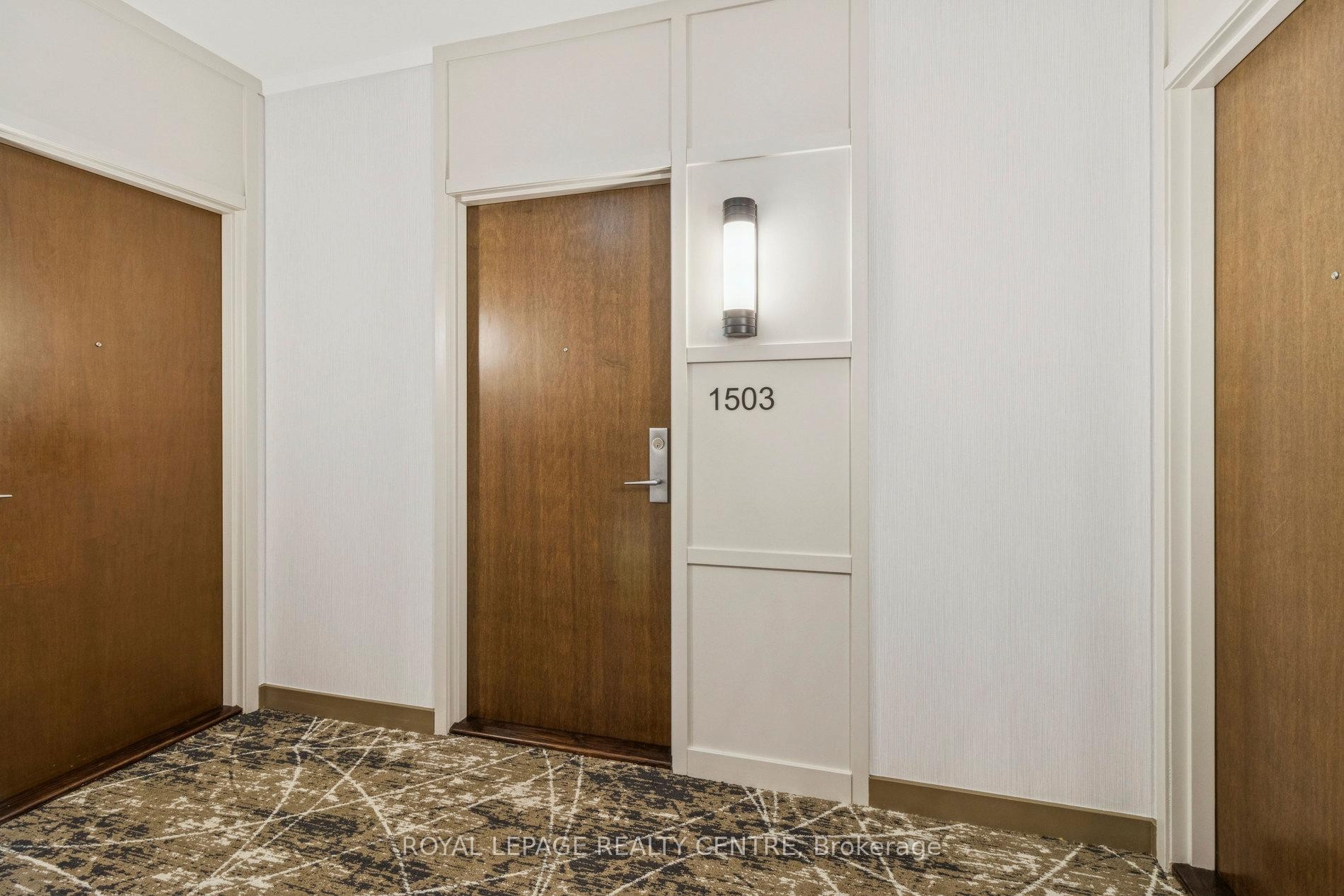 1503-1055 Southdown Road, Mississauga, ON - Indoor Photo Showing Other Room