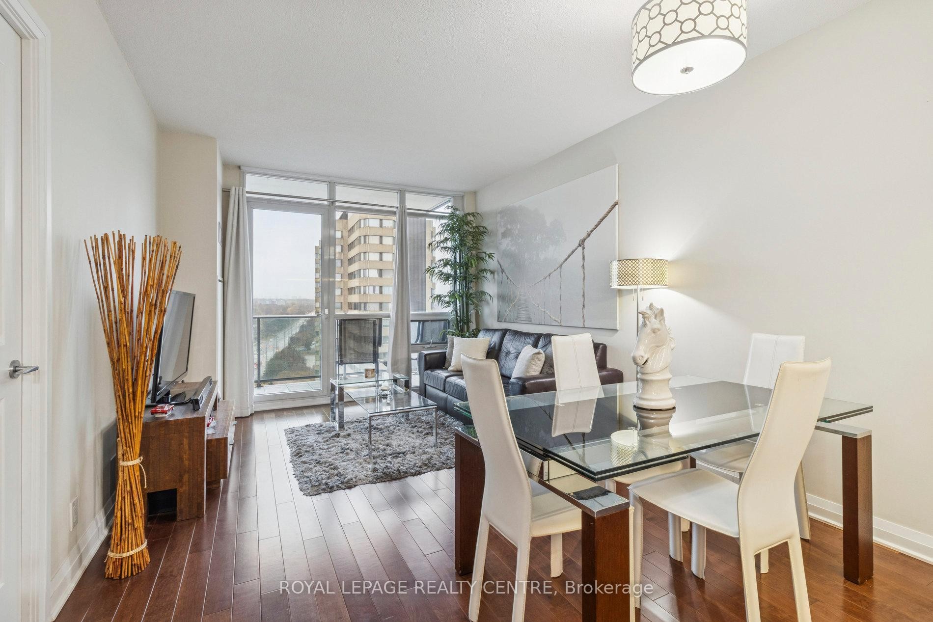 1503-1055 Southdown Road, Mississauga, ON - Indoor Photo Showing Dining Room
