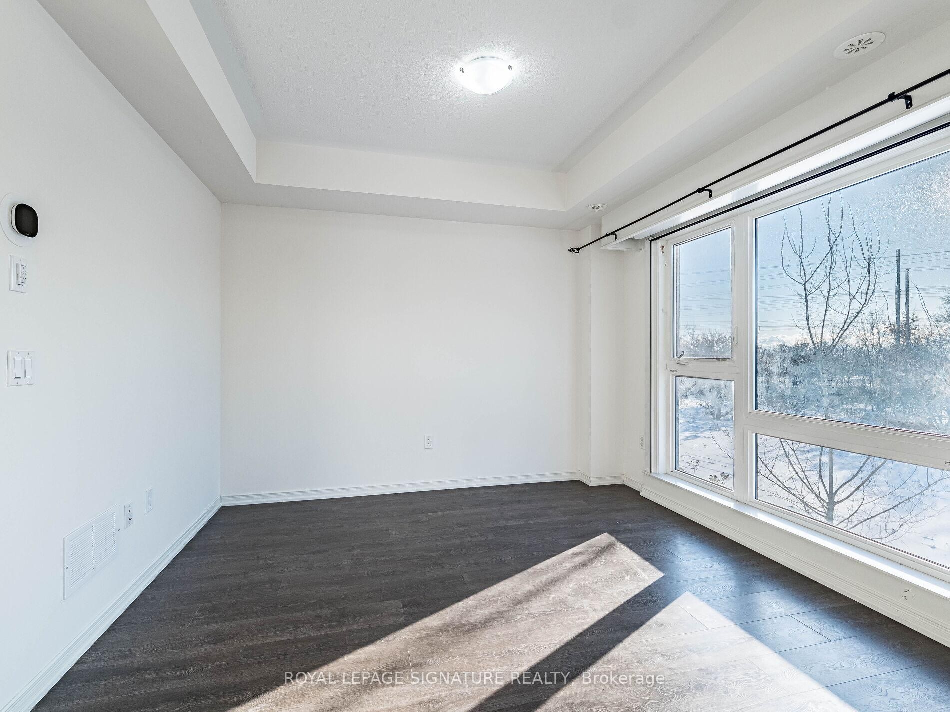 350-500 Kingbird Grove, Toronto, ON - Indoor Photo Showing Other Room