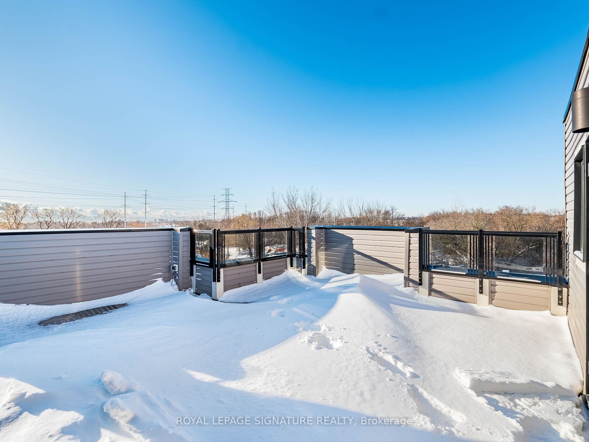 350-500 Kingbird Grove, Toronto, ON - Outdoor