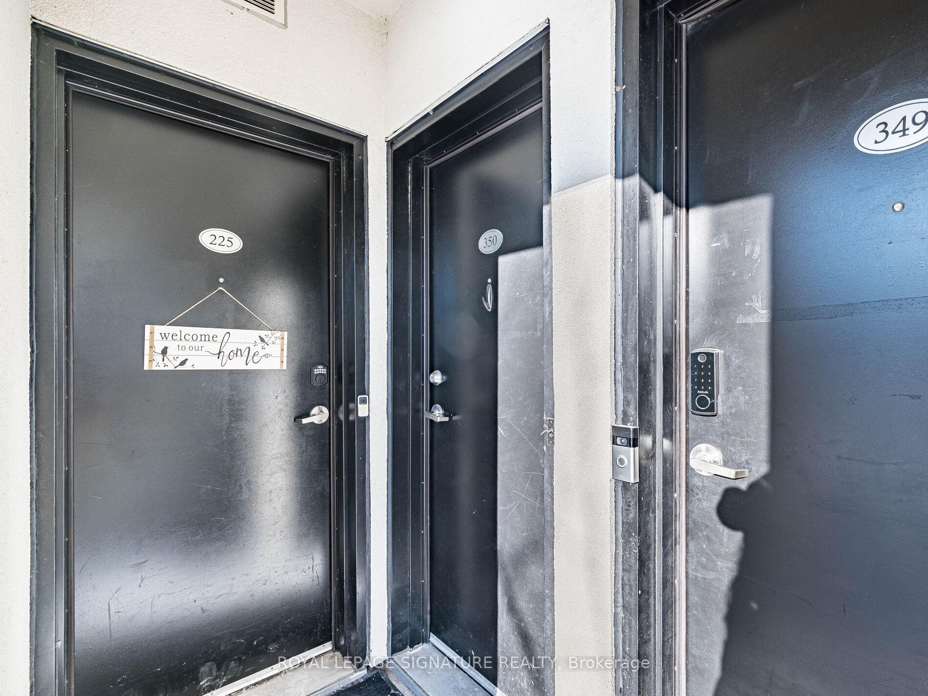 350-500 Kingbird Grove, Toronto, ON -