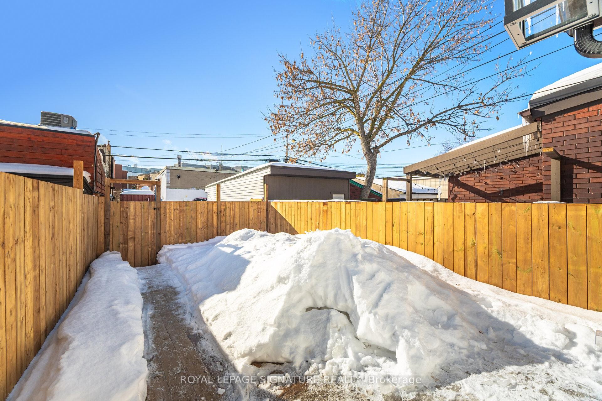 241 Maria Street, Toronto, ON - Outdoor