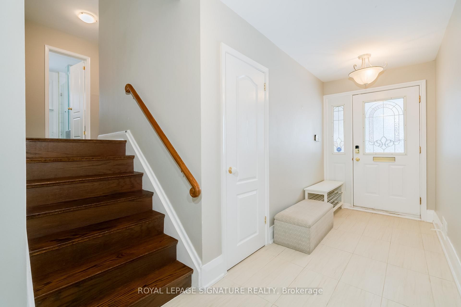 2 Millgate Crescent, Toronto, ON - Indoor Photo Showing Other Room