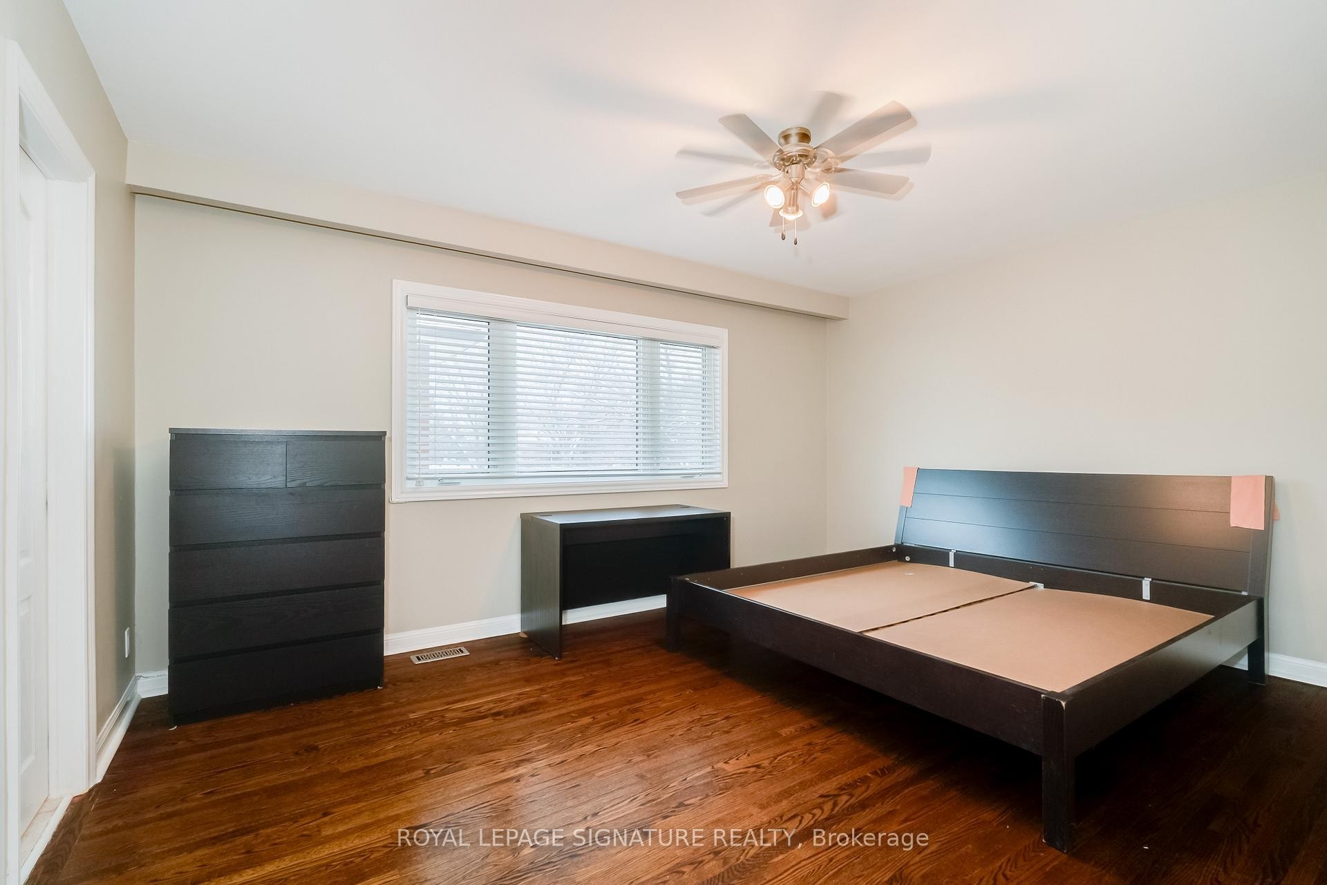 2 Millgate Crescent, Toronto, ON - Indoor