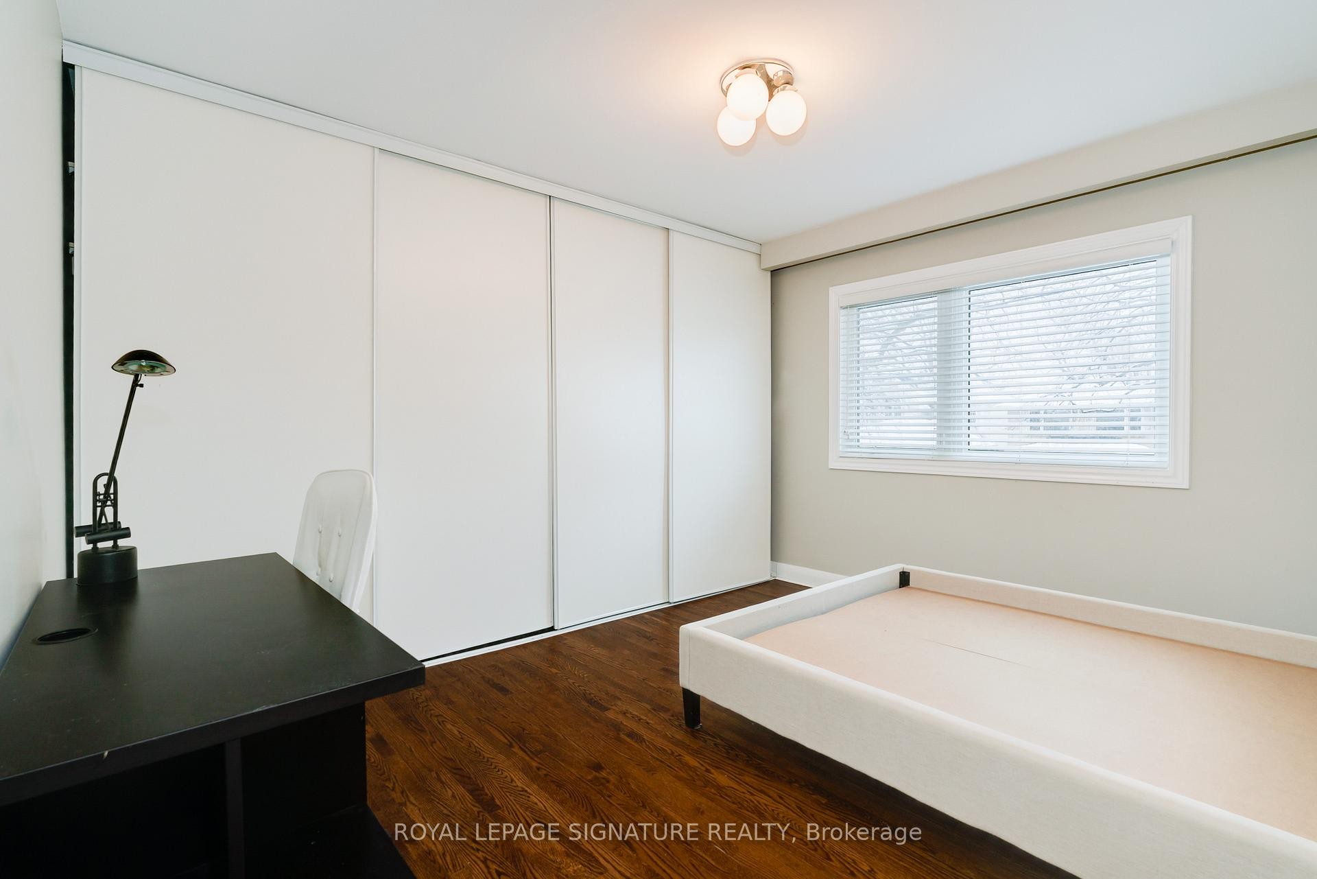 2 Millgate Crescent, Toronto, ON - Indoor