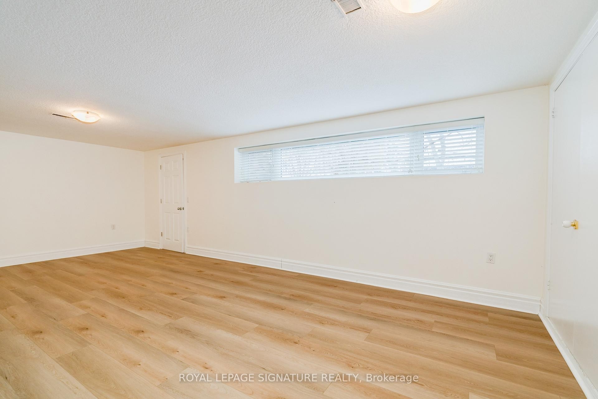 2 Millgate Crescent, Toronto, ON - Indoor Photo Showing Other Room
