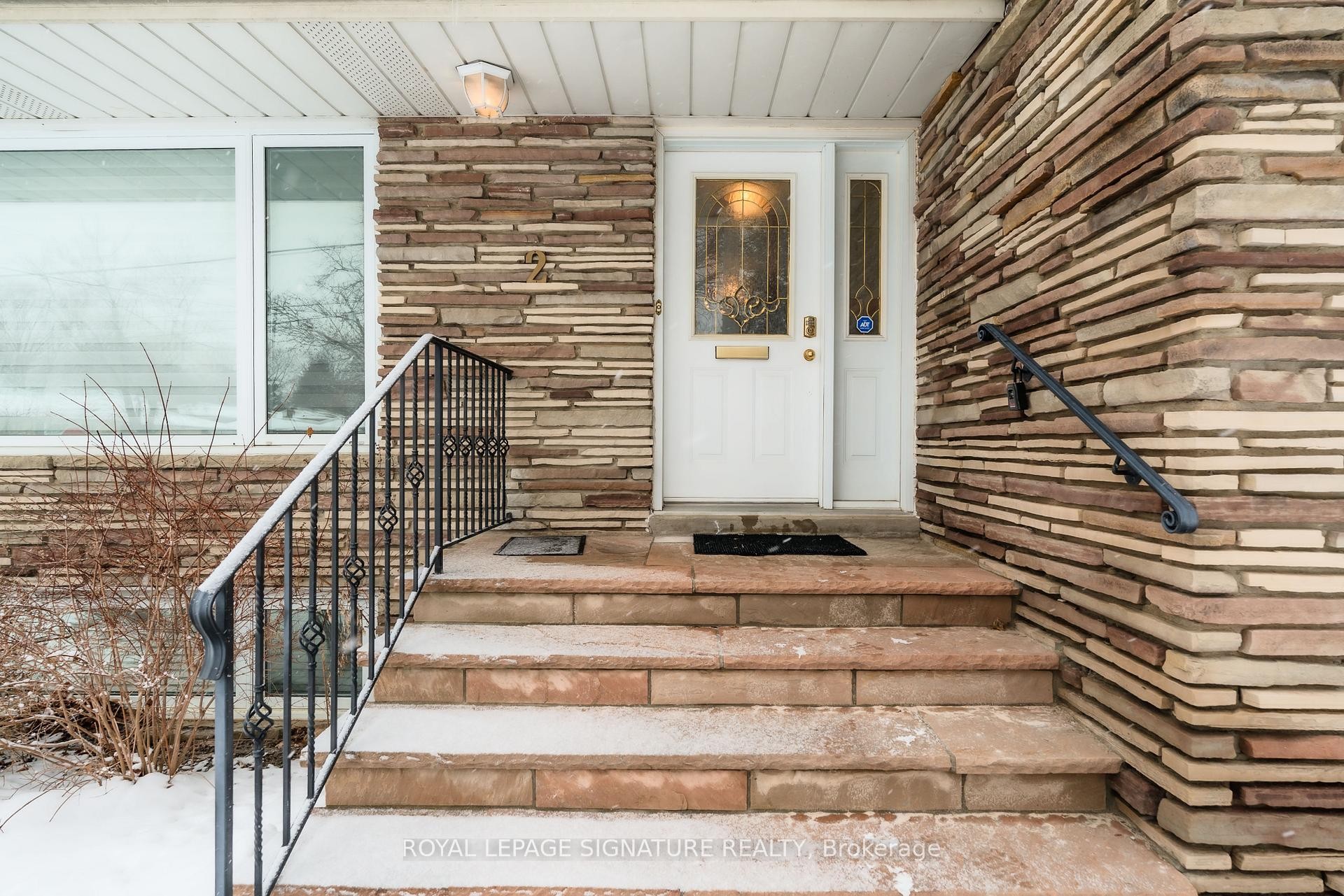 2 Millgate Crescent, Toronto, ON - Photo Showing Other Room