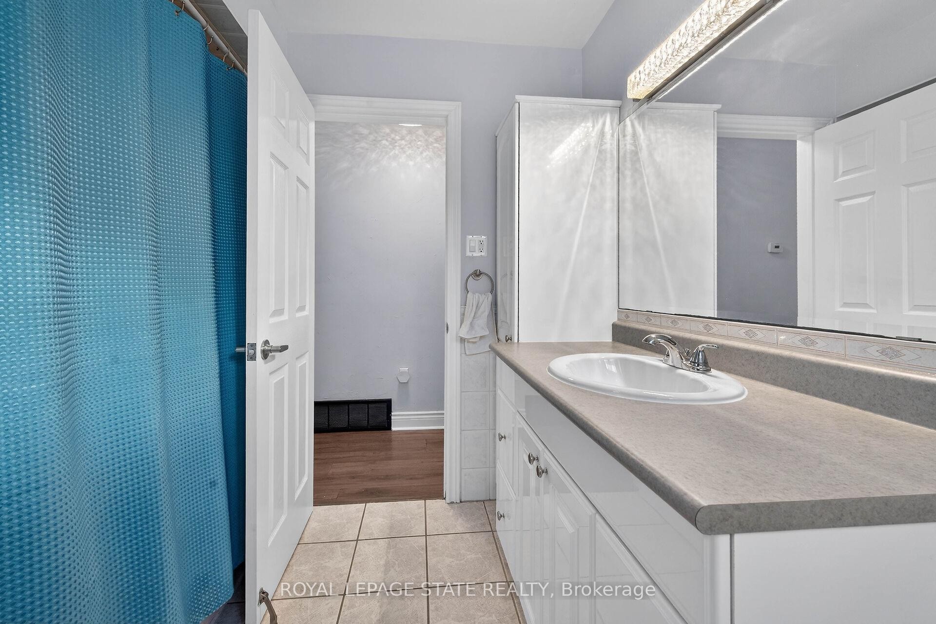 327 Eaglewood Drive, Hamilton, ON