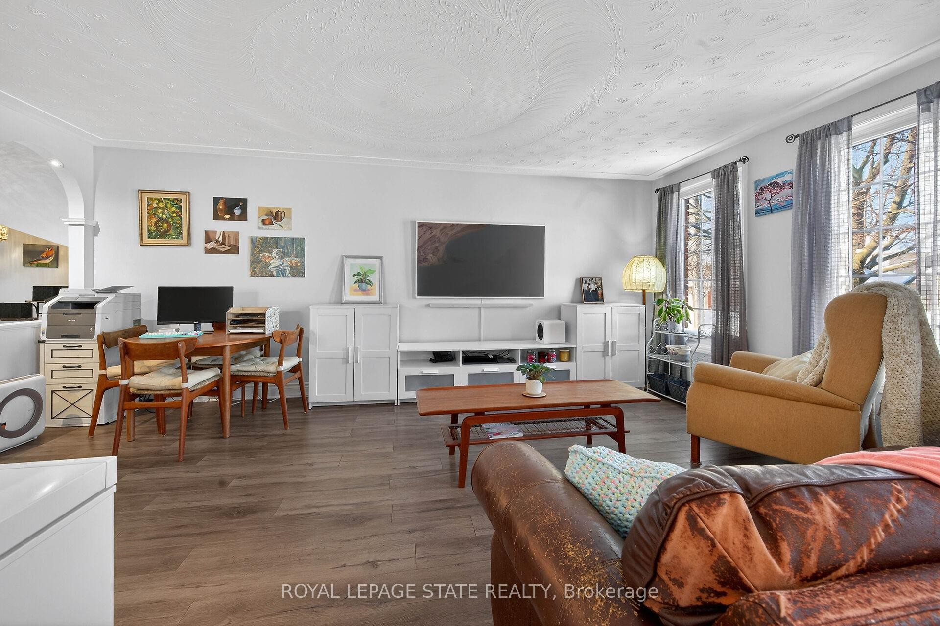 327 Eaglewood Drive, Hamilton, ON