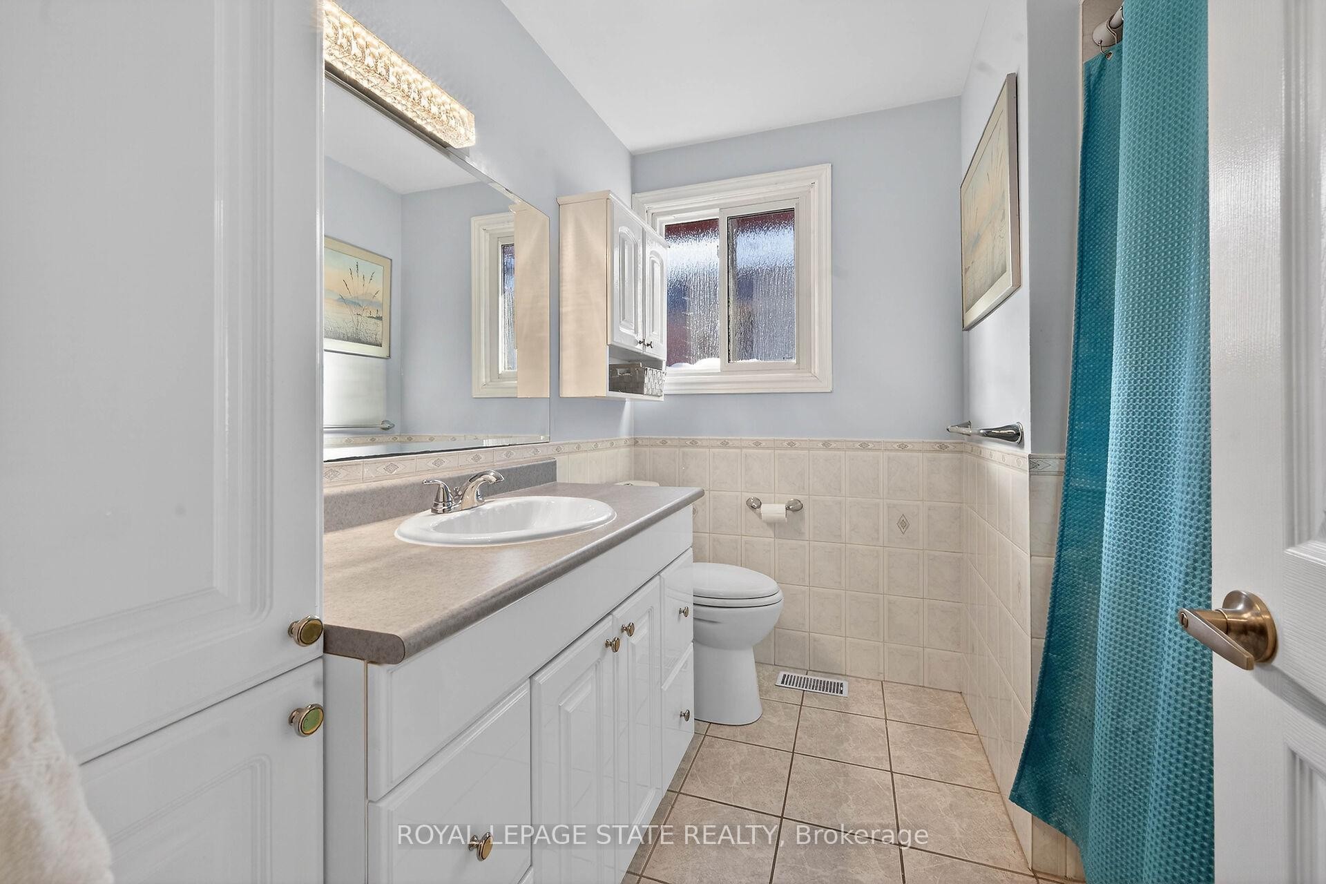 327 Eaglewood Drive, Hamilton, ON