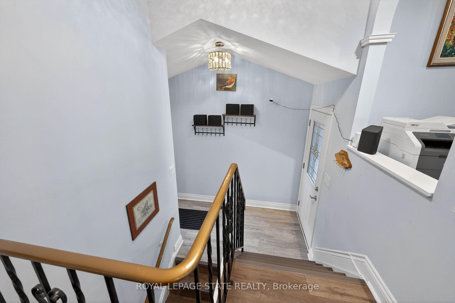 327 Eaglewood Drive, Hamilton, ON