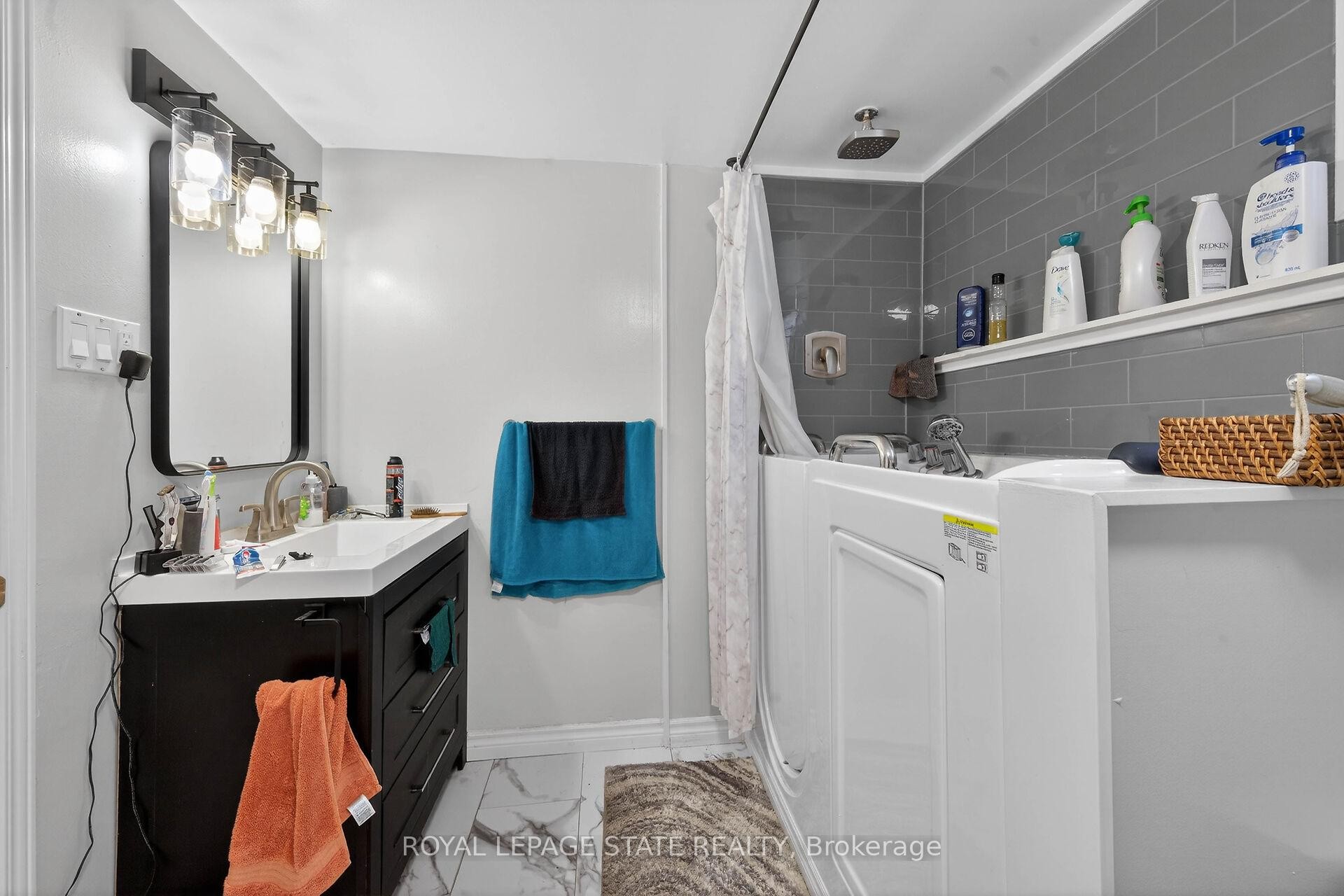 327 Eaglewood Drive, Hamilton, ON