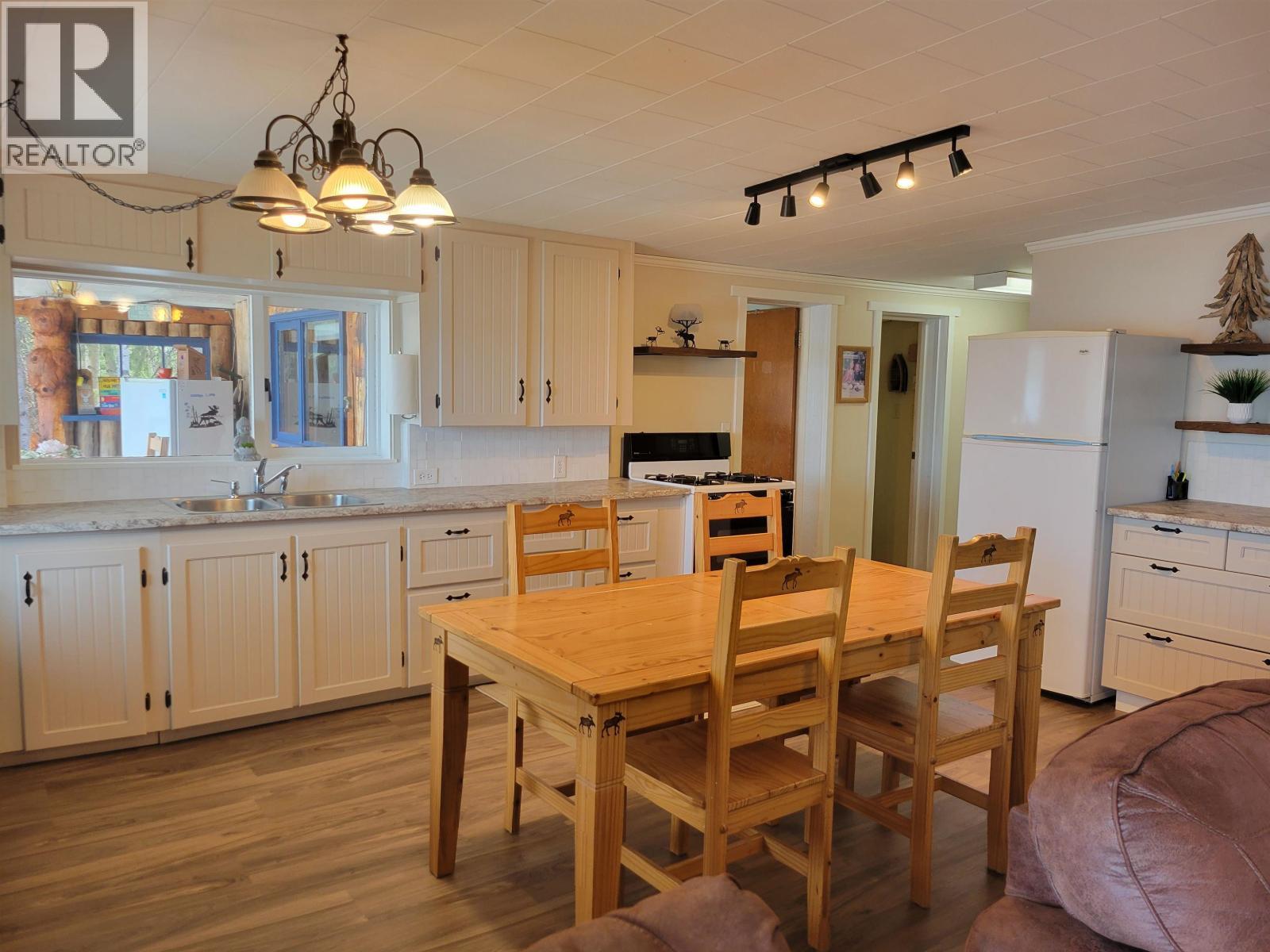 4780 Manca Place, Fraser Lake, BC - Indoor