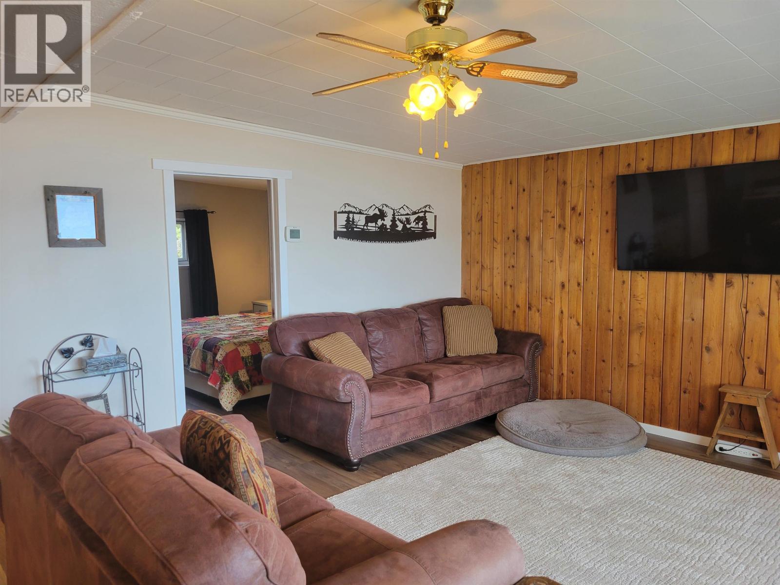 4780 Manca Place, Fraser Lake, BC - Indoor Photo Showing Living Room