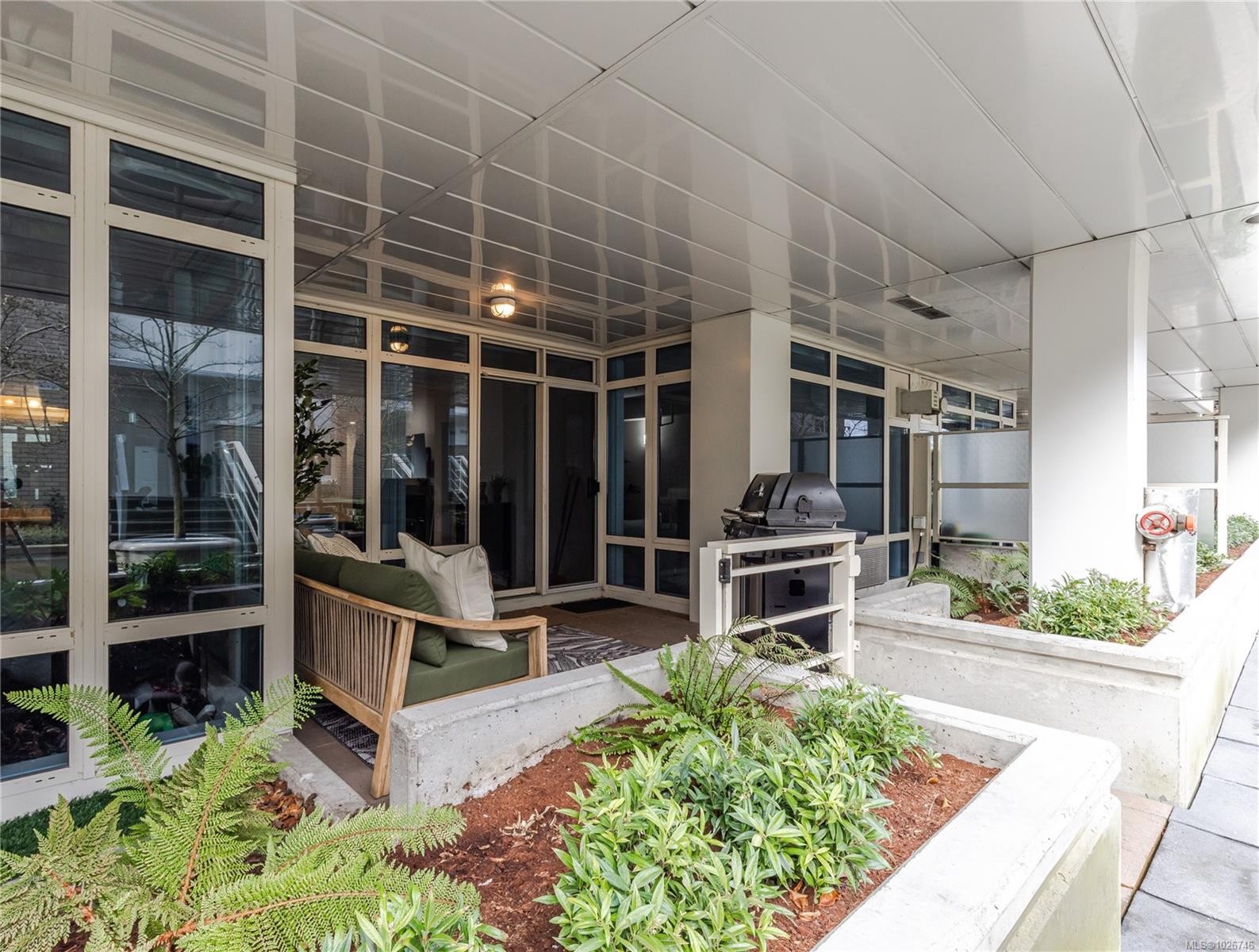 Cy04-38 Front St, Nanaimo, BC -