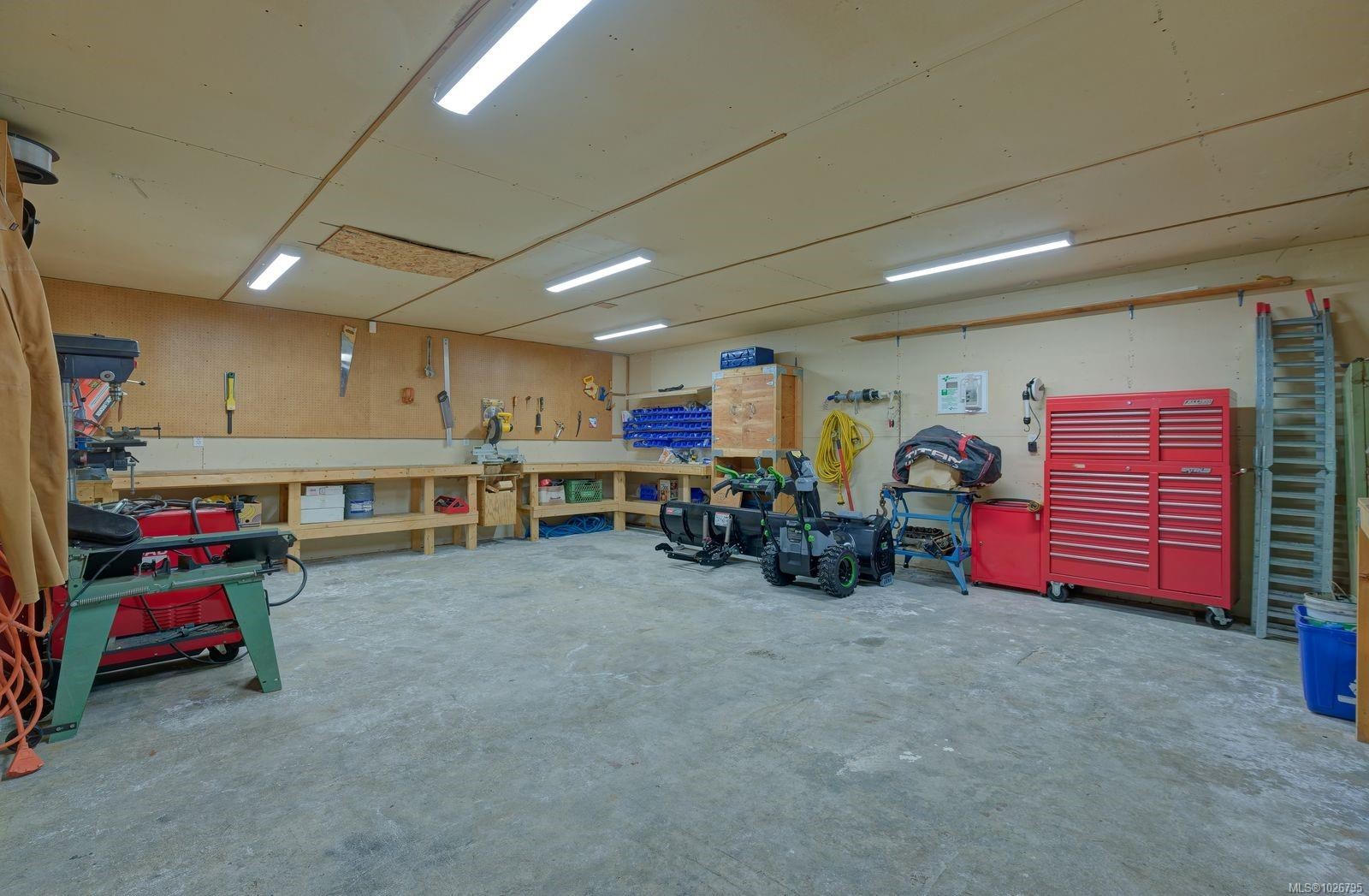 7079 Blackjack Dr, Lantzville, BC