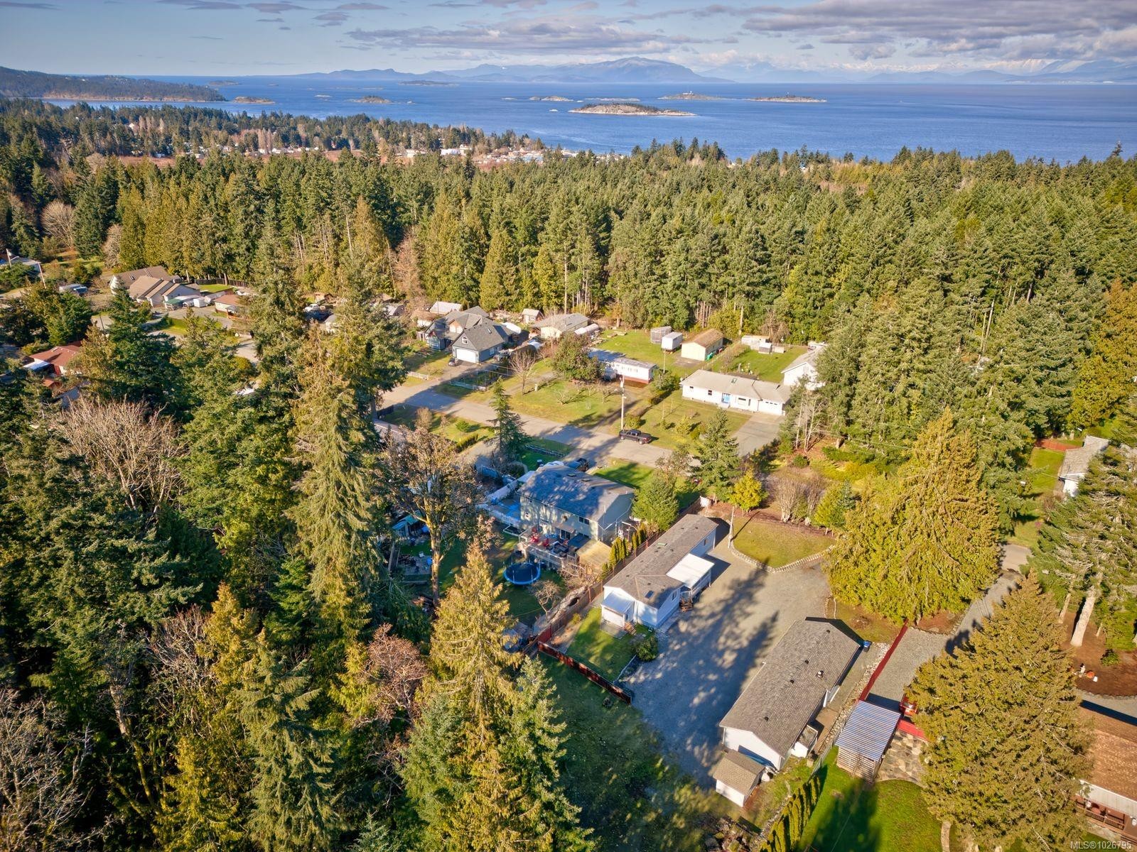 7079 Blackjack Dr, Lantzville, BC